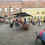 Bed & Breakfast Kjobing Manor 4*