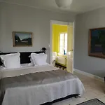 Bed & Breakfast Kjobing Manor 4*